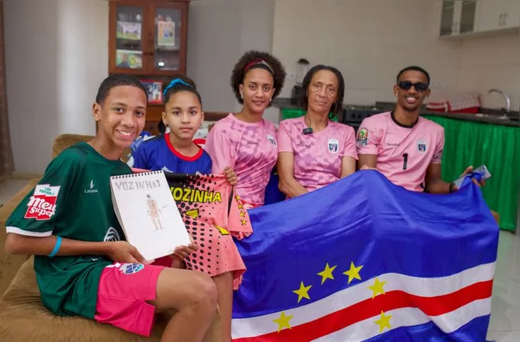 Imagem ilustrativa da imagem Vozinha e Cabo Verde voltam aos gramados contra o Uruguai