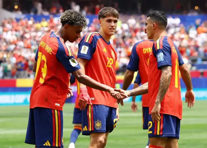 Imagem ilustrativa da imagem Espanha leva juventude e Argentina aposta em Messi na decisão da Copa