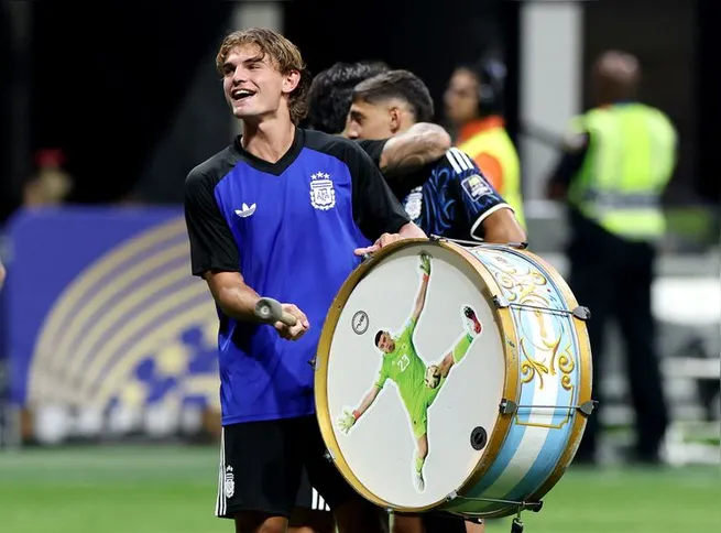 Imagem ilustrativa da imagem Sedes da Copa em 2030, Espanha e Argentina já preparam nova geração