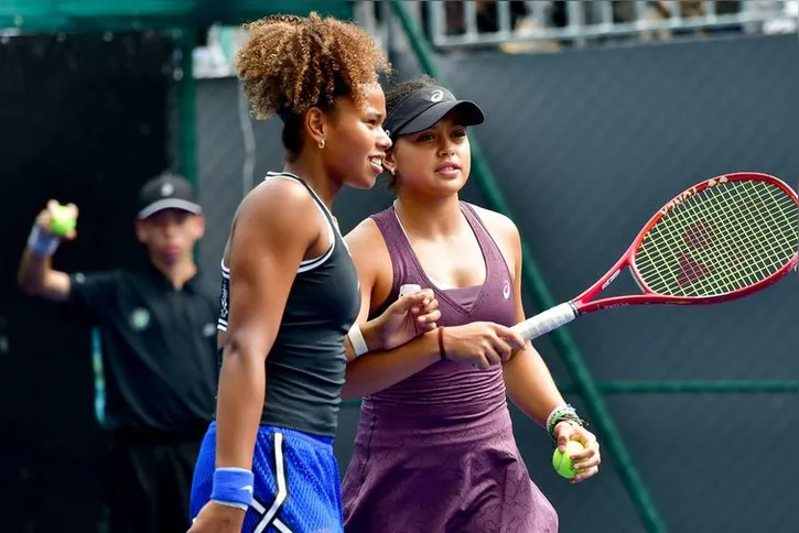 Imagem ilustrativa da imagem Naná e Victória caem, mas Luisa Stefani vai às semifinais do SP Open