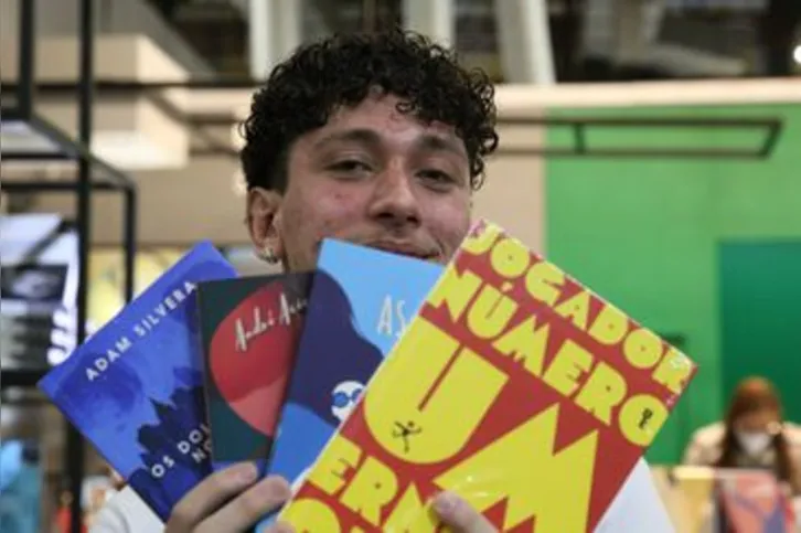 Imagem ilustrativa da imagem Filas marcam retorno da Bienal Internacional do Livro a São Paulo