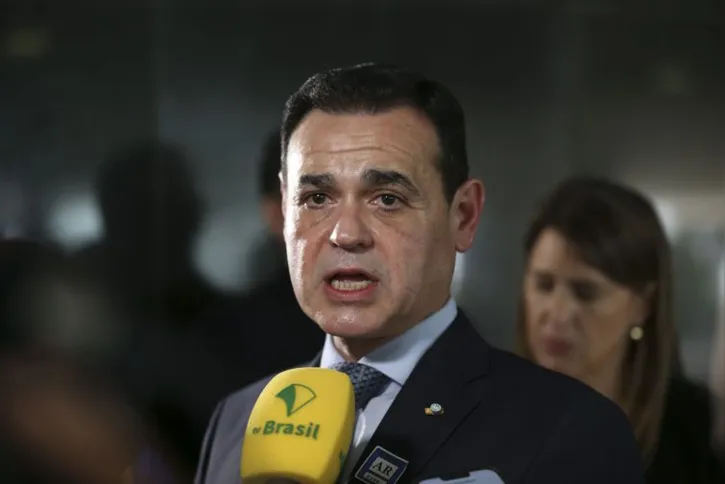 Imagem ilustrativa da imagem Bolsonaro recebe missão da OEA que observará eleições