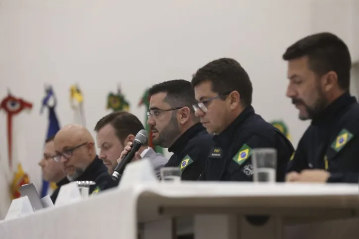 Imagem ilustrativa da imagem Diretoria da PRF nega ter se omitido e permitido bloqueios em rodovias