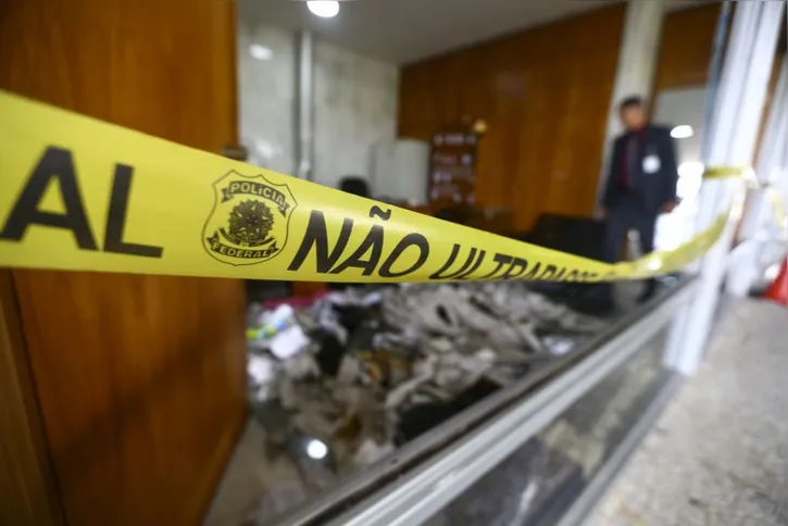 Imagem ilustrativa da imagem Governo vai criar memorial com obras vandalizadas por extremistas
