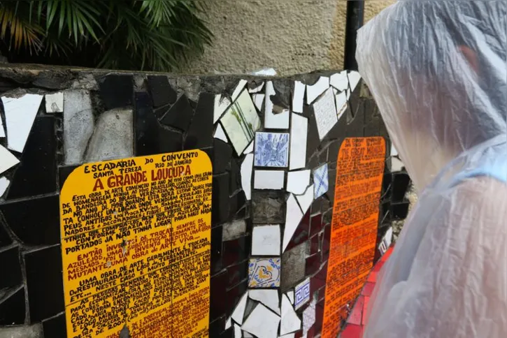 Imagem ilustrativa da imagem Guias turísticos buscam recursos para restaurar Escadaria Selarón