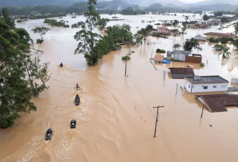 Imagem descritiva da notícia Chuva continua castigando Santa Catarina e estados do Sudeste