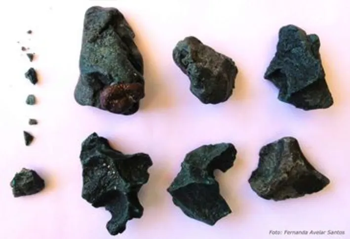 Imagem ilustrativa da imagem Estudo encontra rochas compostas de plástico na Ilha da Trindade
