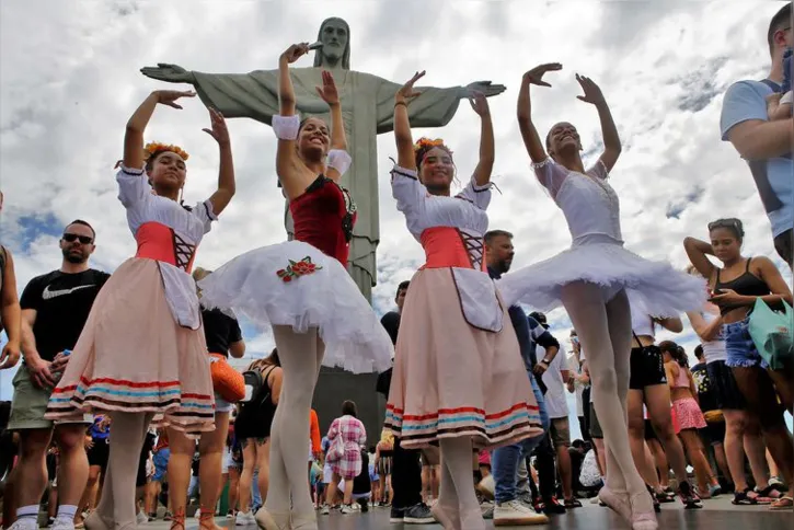 Imagem ilustrativa da imagem Bailarinas da Cidade de Deus serão bolsistas nos Estados Unidos