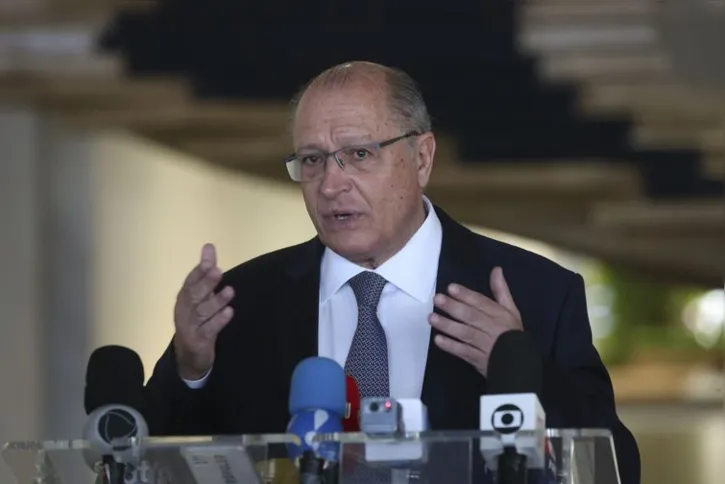 Imagem ilustrativa da imagem No Itamaraty, Alckmin fala em geração de emprego e queda de juros