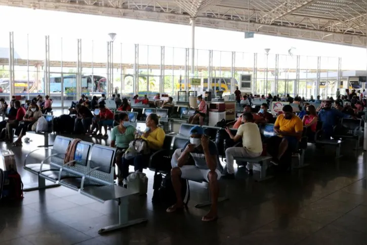 Imagem ilustrativa da imagem Aeroportos e rodoviárias esperam movimento intenso durante a Páscoa
