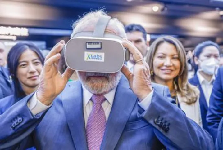 Imagem ilustrativa da imagem Lula visita centro de pesquisa de empresa de tecnologia em Xangai
