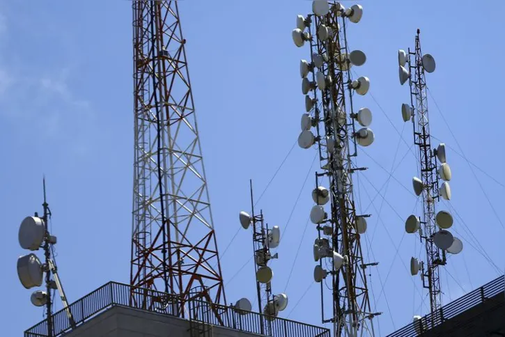 Imagem ilustrativa da imagem Apenas 37% das pessoas que usam internet no celular checam informações