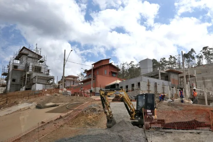 Imagem ilustrativa da imagem Tragédia em Mariana: 4 famílias recebem chaves de casas reconstruídas