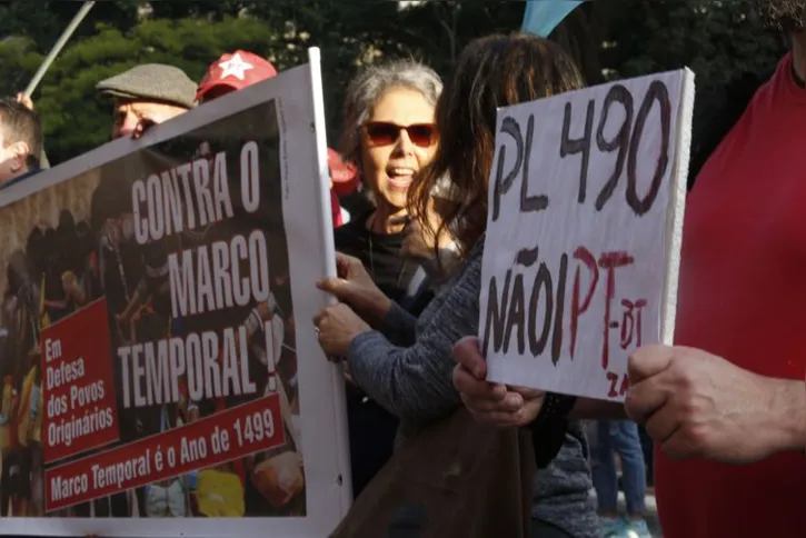 Imagem ilustrativa da imagem Ato chama atenção sobre projetos que ameaçam o meio ambiente