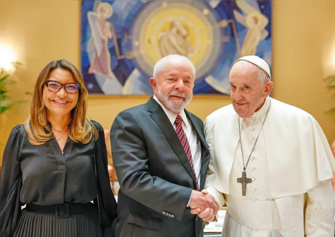Imagem ilustrativa da imagem Lula e papa Francisco se encontram no Vaticano
