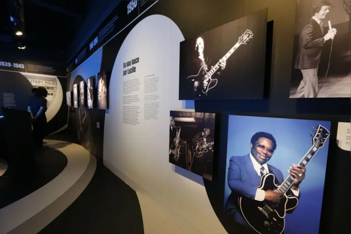Imagem ilustrativa da imagem Exposição costura história de B. B. King com luta contra o racismo