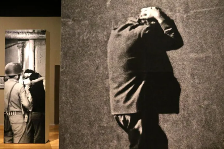 Imagem ilustrativa da imagem Exposição traz fotos de Evandro Teixeira sobre golpe militar no Chile