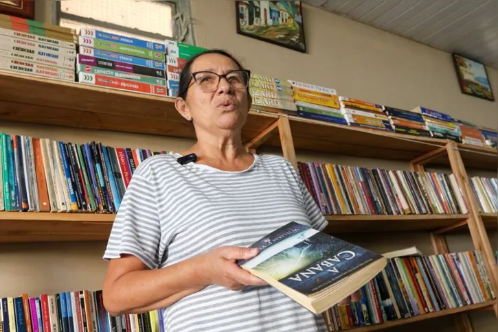 Imagem ilustrativa da imagem Na periferia do DF, biblioteca comunitária reúne 10 mil obras e sonhos