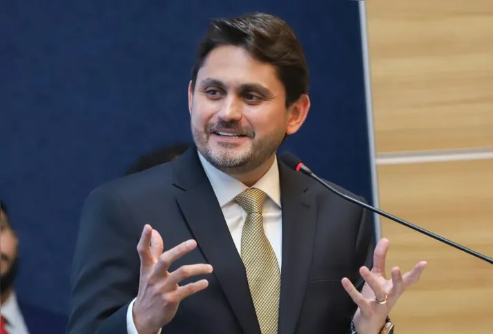 Imagem ilustrativa da imagem Governo cria normas para compartilhamento de postes de energia