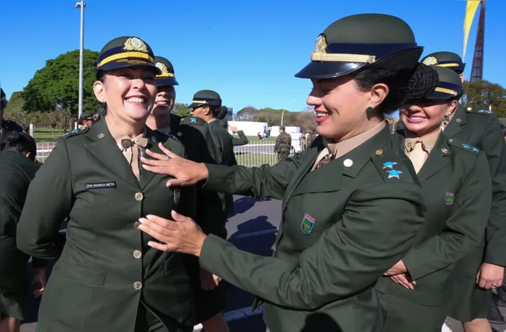 Imagem ilustrativa da imagem Militares defendem formação; pesquisadores criticam currículo