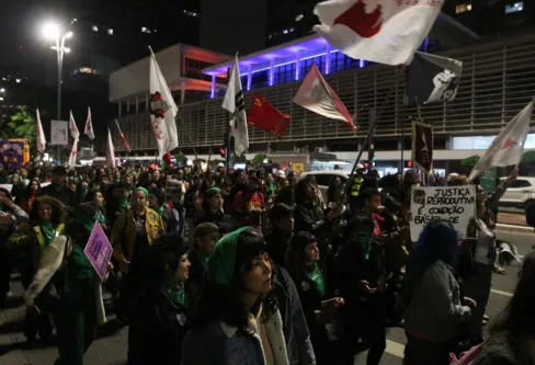 Imagem descritiva da notícia Ato em São Paulo pede descriminalização social e penal do aborto
