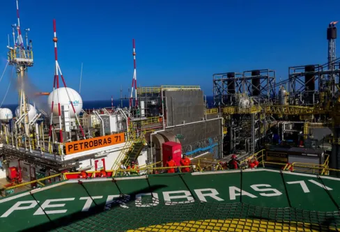 Imagem descritiva da notícia Destaque do pré-sal, Plataforma P-71 se aproxima do pico de produção