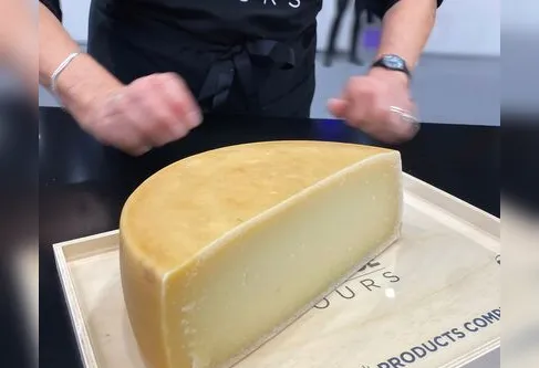 Imagem descritiva da notícia Queijo do Brasil fica entre os 12 melhores do mundo em torneio francês