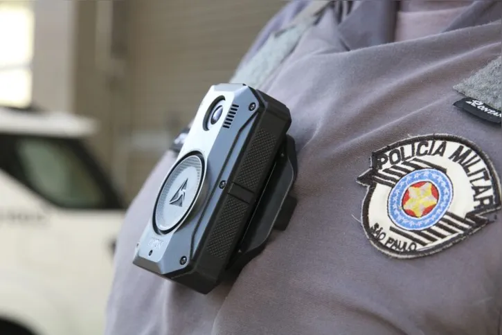 Imagem ilustrativa da imagem Brasil tem mais de 30 mil câmeras corporais em uso por policiais