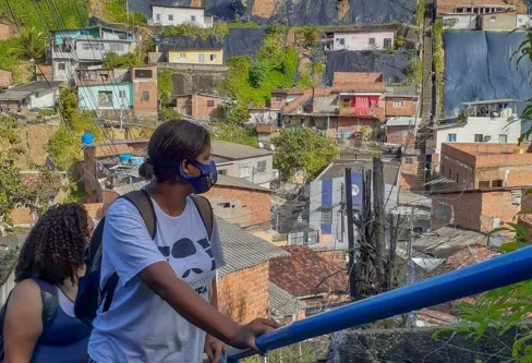 Imagem descritiva da notícia Evangélicos e pesquisadores buscam reduzir desinformação em periferias