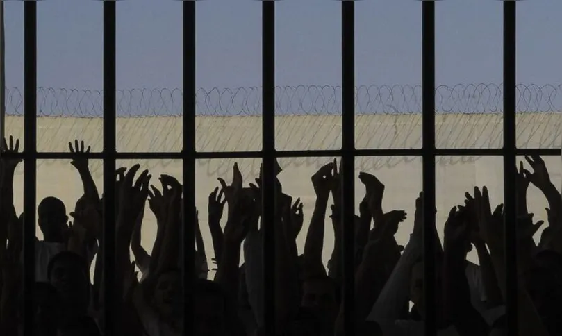 Imagem ilustrativa da imagem Aumento de prisões fortaleceu o crime organizado, avalia pesquisador