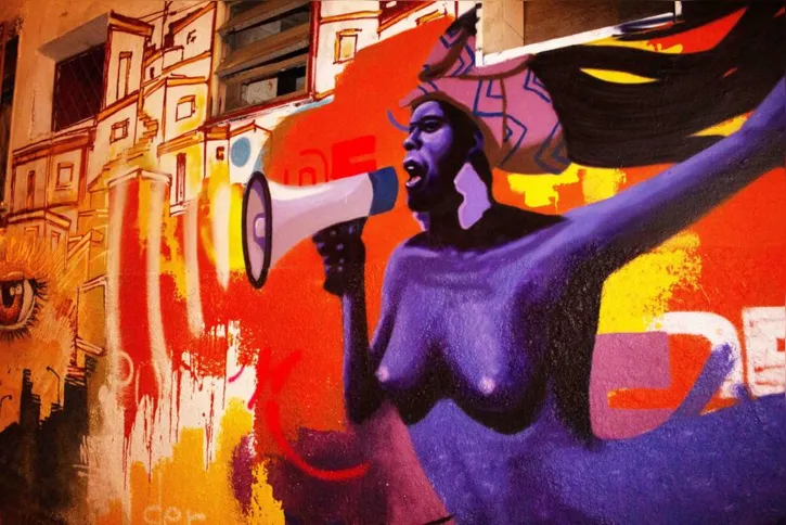 Imagem ilustrativa da imagem Beco na Lapa vira grande museu de arte urbana a céu aberto do Rio