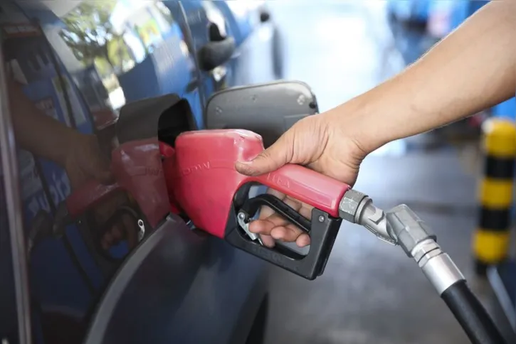 Imagem ilustrativa da imagem Entenda como os preços dos combustíveis se comportaram em 2023