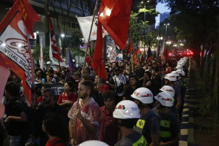 Imagem ilustrativa da imagem Passe Livre faz manifestação em São Paulo contra aumento da tarifa
