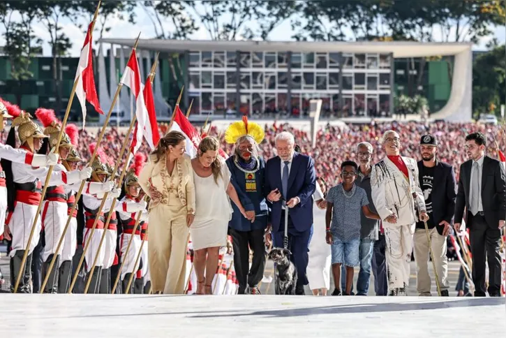 Imagem ilustrativa da imagem Relembre 2023 em 60 imagens de fatos marcantes