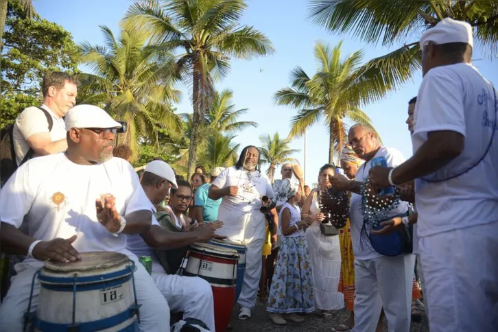 Imagem ilustrativa da imagem Réveillon no Rio começou com a Umbanda, hoje afastada da festa