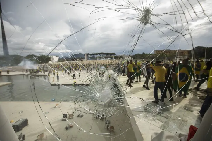 Imagem ilustrativa da imagem Um ano após tentativa de golpe, STF mantém 66 presos