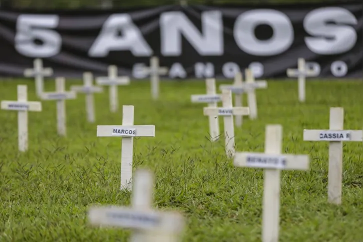Imagem ilustrativa da imagem Cruzes na Esplanada lembram vítimas de tragédia em Brumadinho