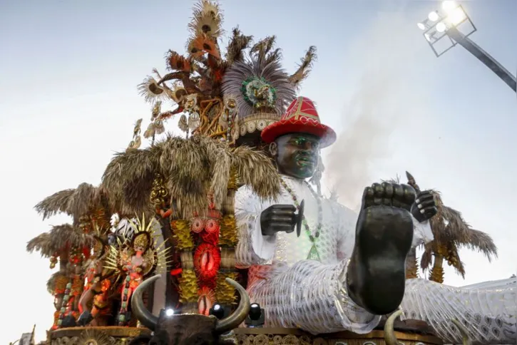 Imagem ilustrativa da imagem Veja imagens do segundo dia de desfile do carnaval de São Paulo