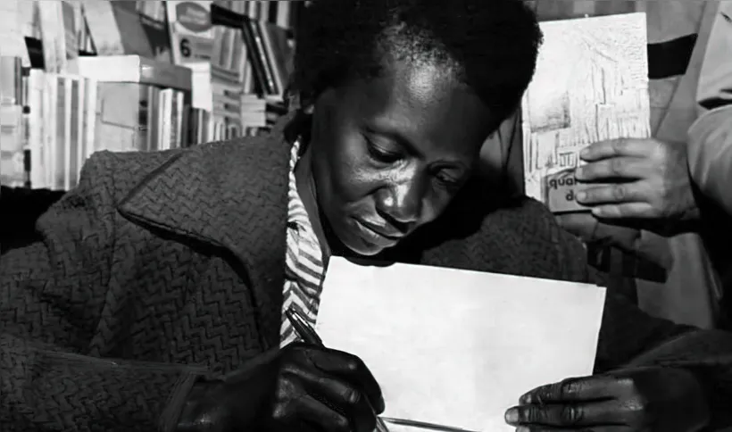 Imagem ilustrativa da imagem Catadora de papel e escritora, Carolina de Jesus faria 110 anos hoje