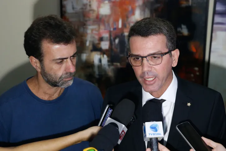 Imagem ilustrativa da imagem Operação ajuda a entender relação entre crime e política, diz Freixo