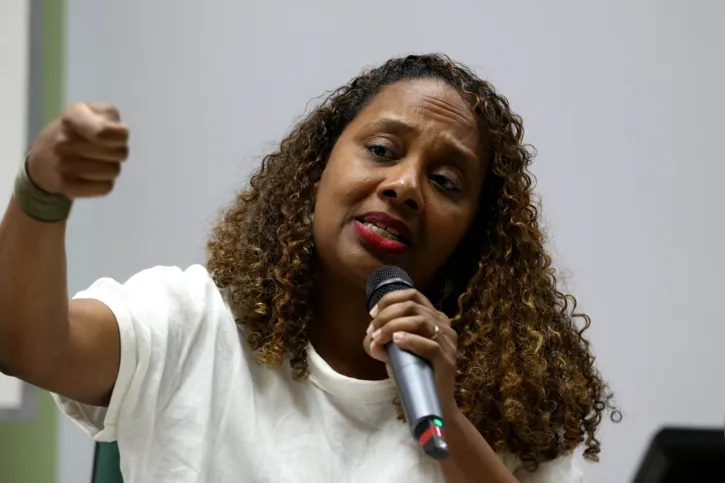 Imagem ilustrativa da imagem Violência contra mulher quilombola é dupla, diz líder comunitária