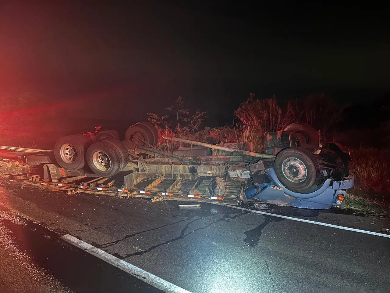 Caminhão era conduzido por jovem de 29 anos