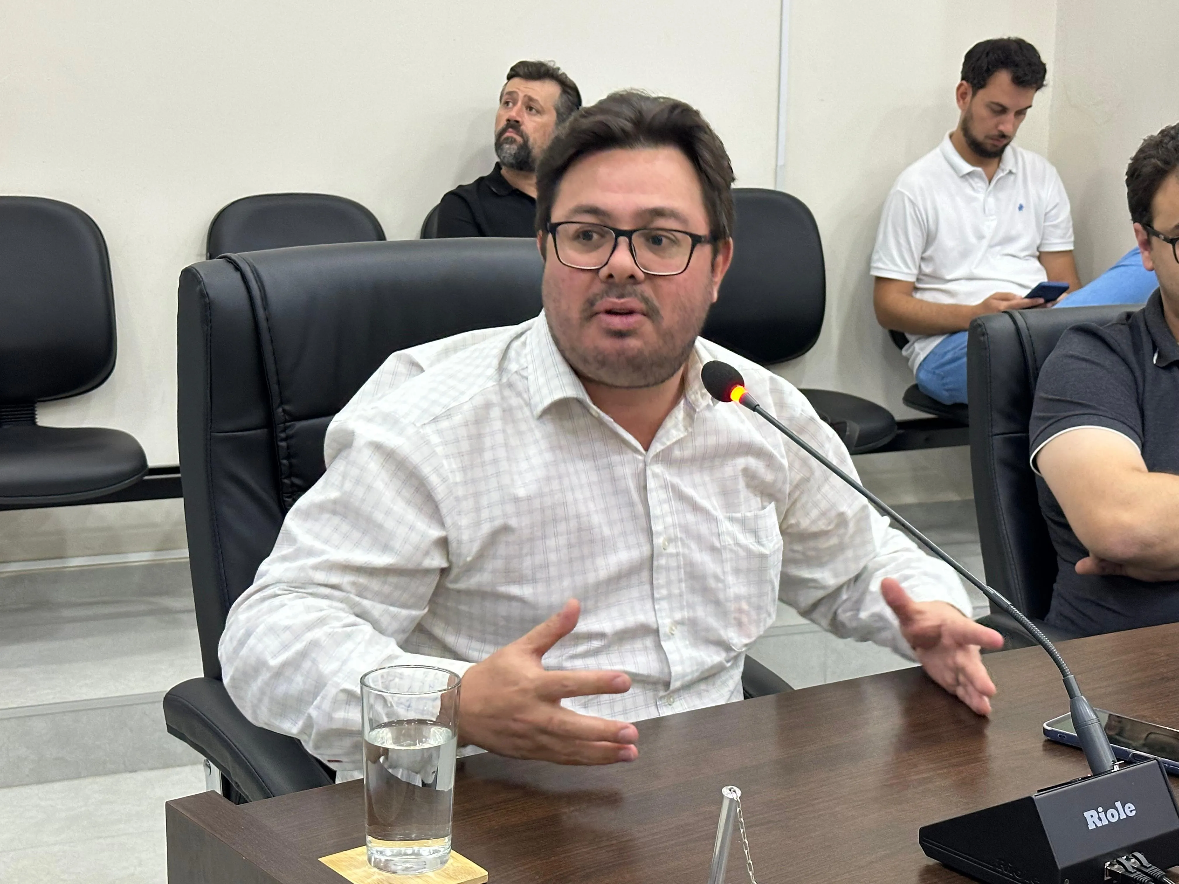 Lucas Leugi na Câmara de Apucarana