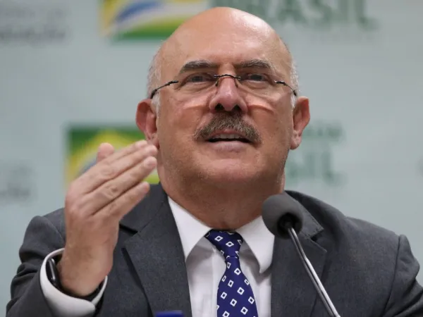 Milton Ribeiro entregou carta de demissão ao presidente da República