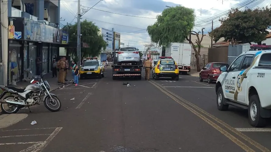 O carro de uma das vítimas foi levado para perícia