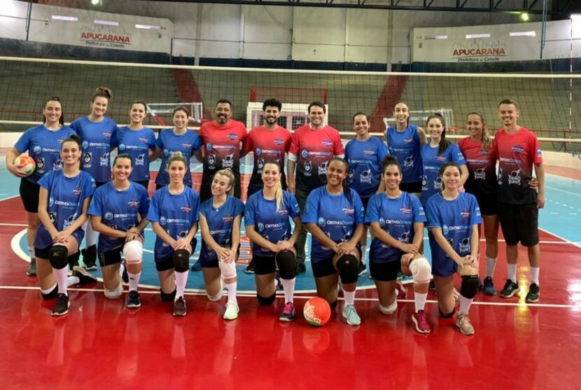 Equipe de vôlei feminino de Apucarana estreia na Liga de Maringá