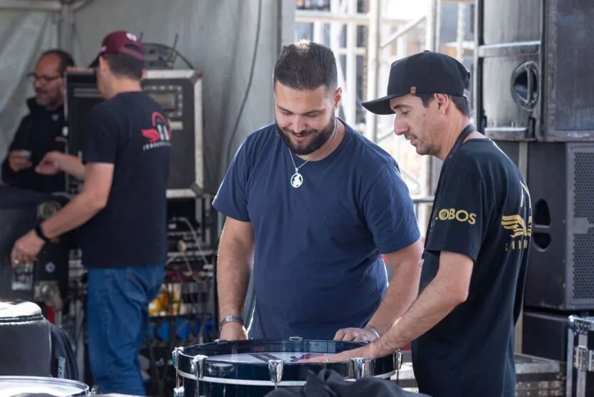Apucaranense Júlio César Mariano, no centro, atuava com a equipe de Conrado e Aleksandro até a semana passada FOTO: ARQUIVO PESSOAL