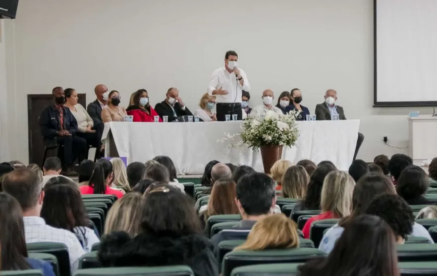 Seminário foi aberto ontem e encerra hoje no auditório Gralha Azul