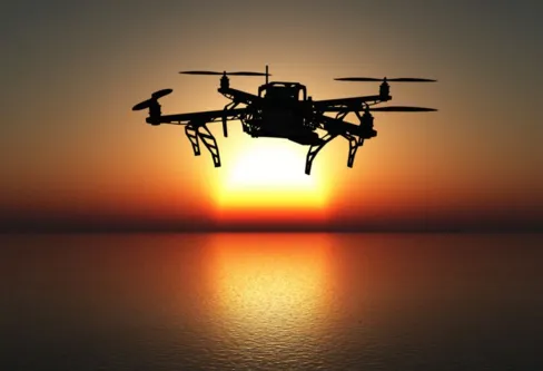 Imagem descritiva da notícia Unidades
penais serão monitoradas
por drones