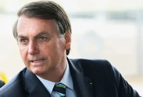 Imagem descritiva da notícia Bolsonaro diz que não vai
a debate no primeiro turno